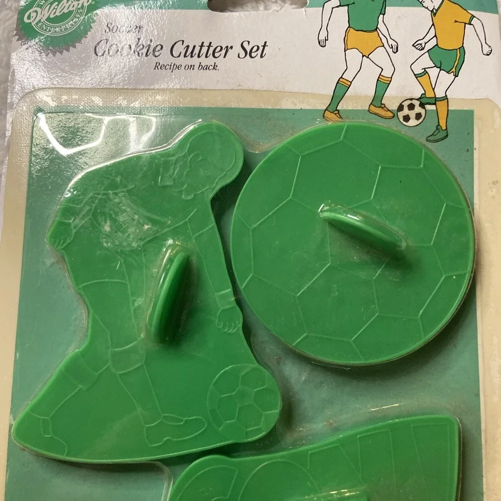 Wilton Soccer Cookie Cutter Set Sealed‎ NIP NOS 1996 Vintage Sports Goal Ball